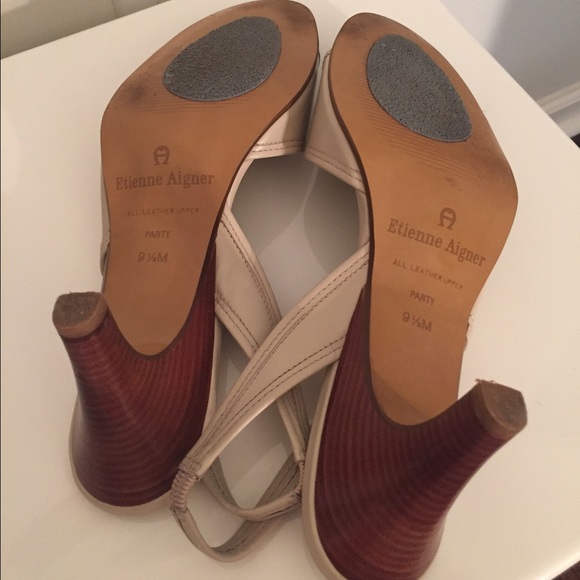 Cream colored sling back heels - Picture 4 of 4