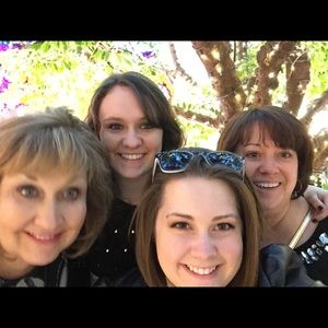 Meet your Posher, Ilene