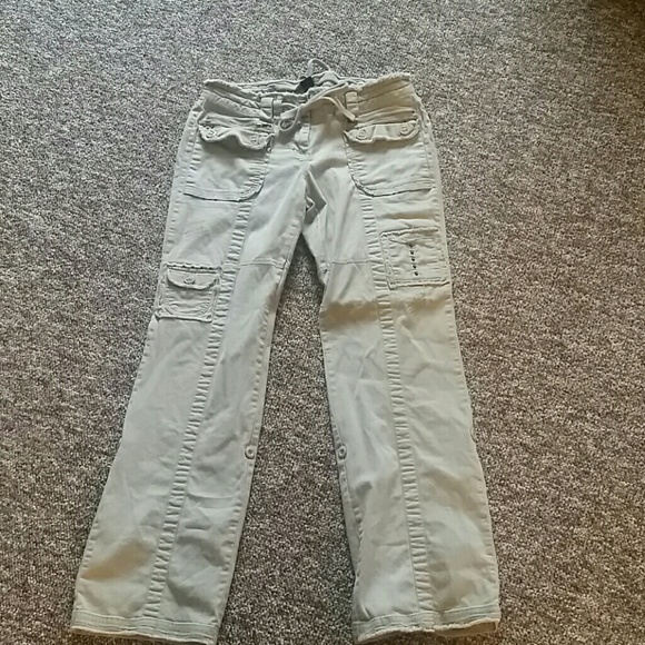 Convertible khaki distressed pants