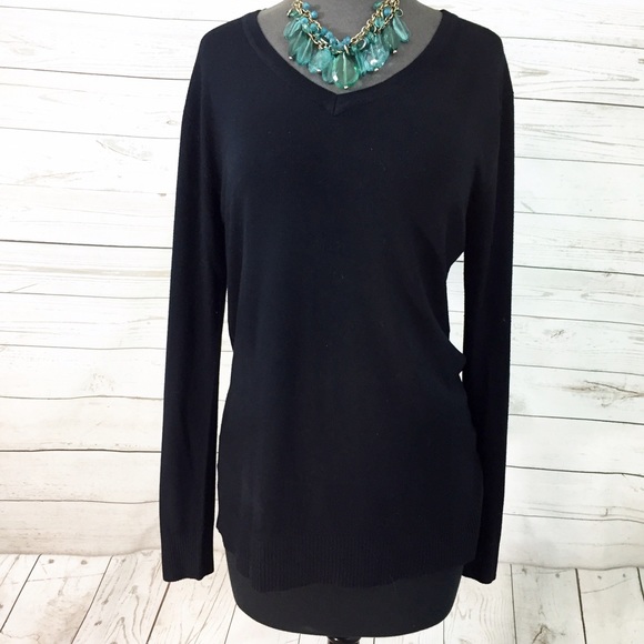 Classic V neck Black Sweater - Picture 2 of 4