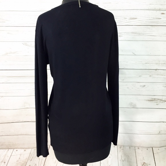 Classic V neck Black Sweater - Picture 4 of 4