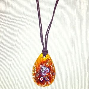 Glass pendant necklace