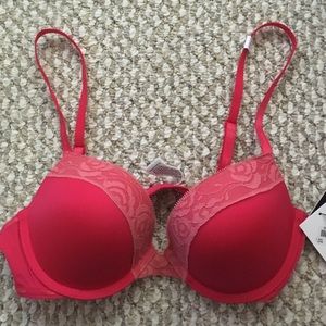 Calvin Klein flirty push up size 34C