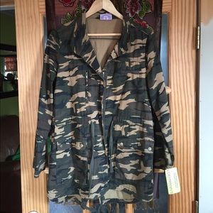 NWT Romeo and Juliet Couture Camo Utility Jacket