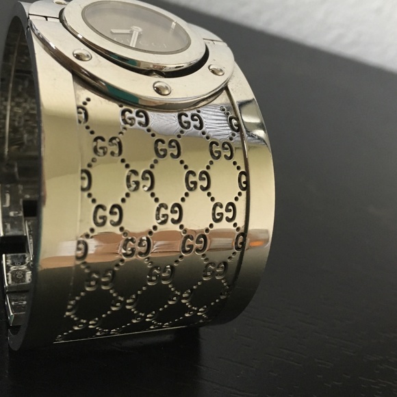 SOLD Gucci Twirl Watch Authentic - Lowest Price - Picture 3 of 4