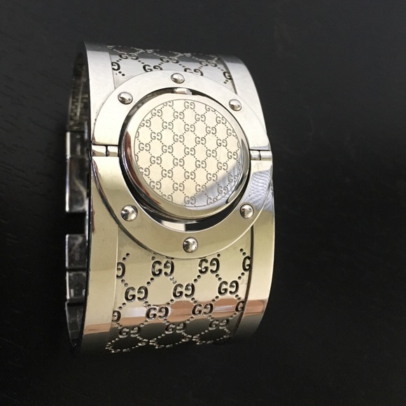 SOLD Gucci Twirl Watch Authentic - Lowest Price - Picture 4 of 4