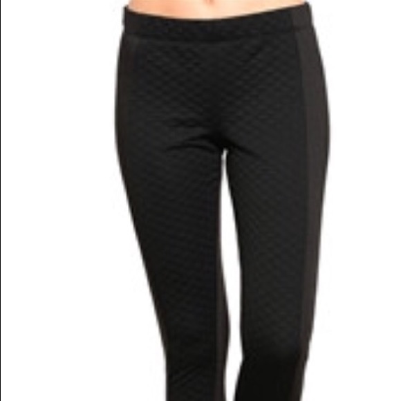 Black Quilted Front Stretch Leggng  XS/S/M/L NWT