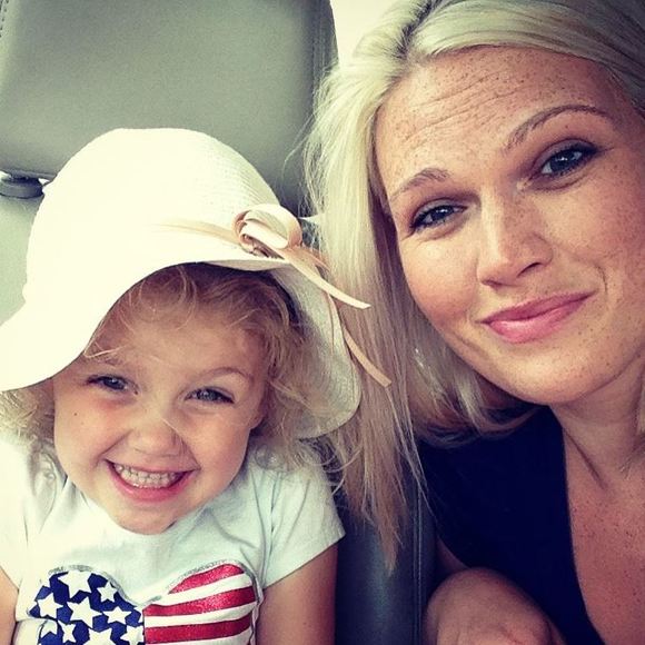 Meet your Posher, Shelly - Picture 1 of 1