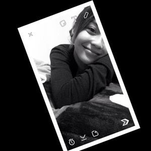 Meet your Posher, Yessenia