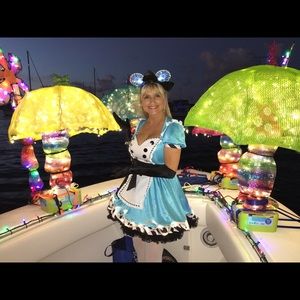 Meet your Posher, Debbie