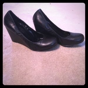 Jessica Simpson wedges