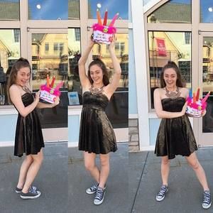 Meet your Posher, Emily