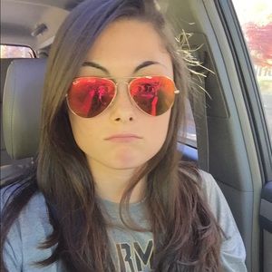 Meet your Posher, Bridget