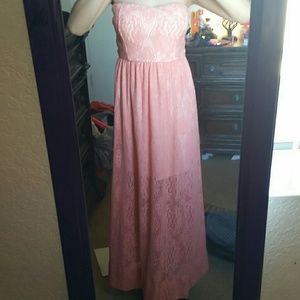 Sleeveless Long coral lace dress