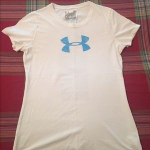 Woman's UA tee