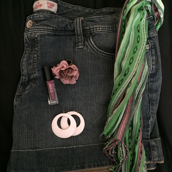 🎉PRICE DROP🎉 Stretch Denim Cuffed Shorts