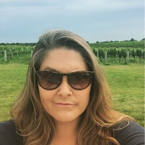 Meet your Posher, Juli