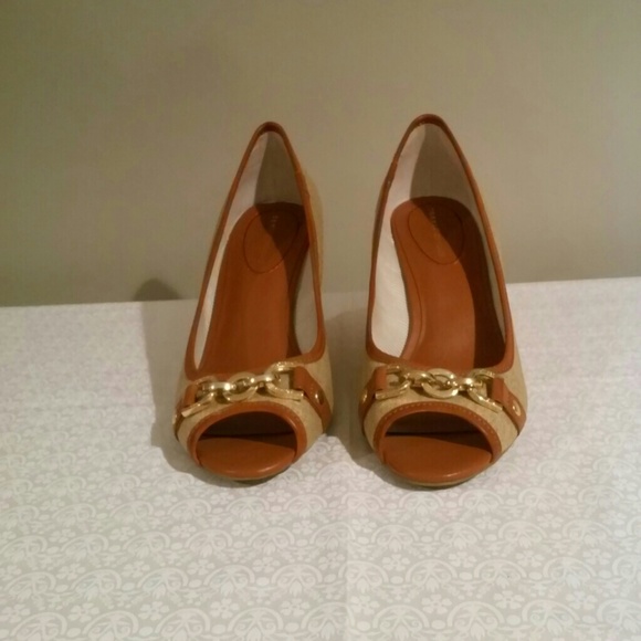 New Metallic Peep Toe - Picture 2 of 3