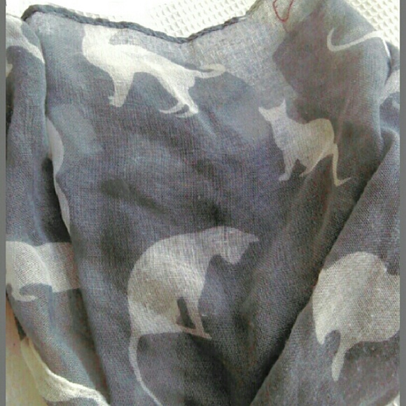 CAT SCARF.  Perfect for CHRISTMAS - Picture 2 of 3