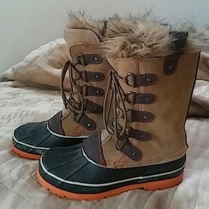 Flash sale!Joan of Arctic STYLE...not Sorell...