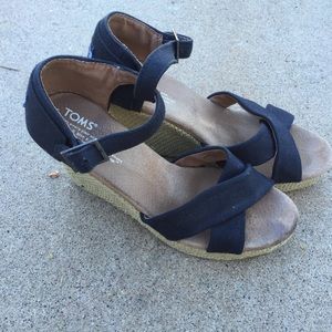 Toms strappy wedge sandals Sz 7.5 *price drop*⬇️