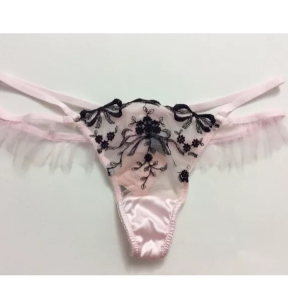 NWT!! Victoria's Secret Dream Angels Thong M!!!!