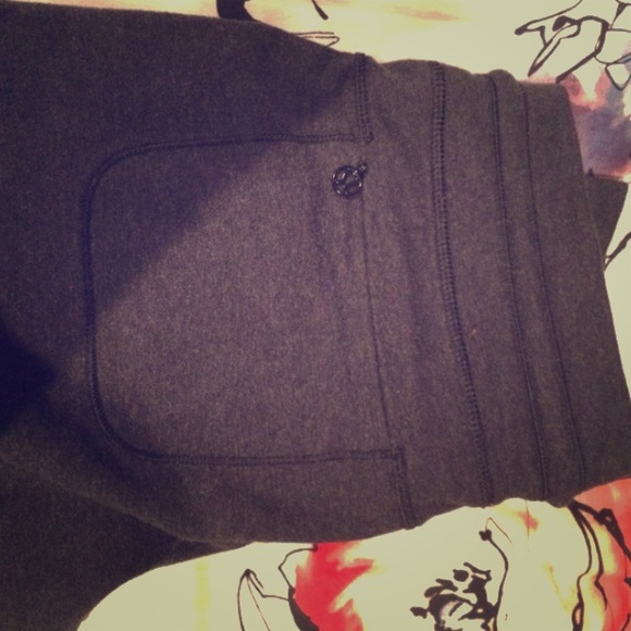 Lululemon Voyager Sweats! 4