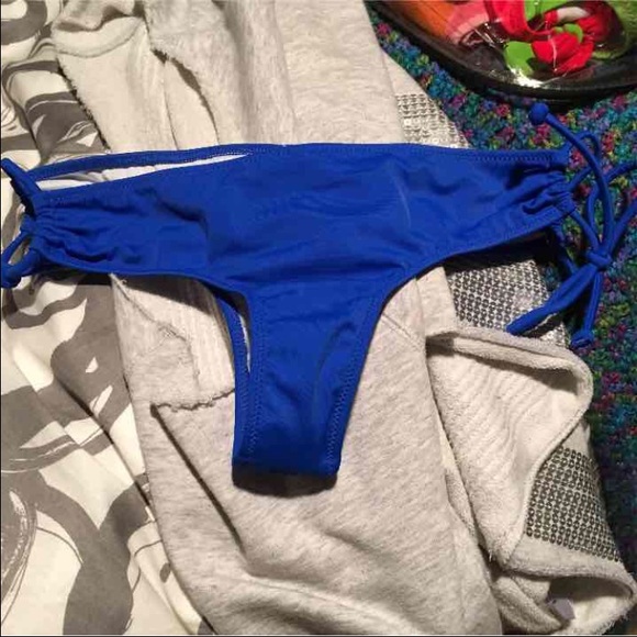 VS Bikini Bottom  ; LAST CHANCE $$ ⬇️⬇️