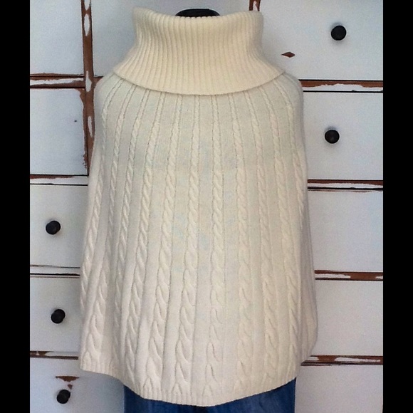 💋 BENNETON IVORY COWL CABLED CAPE CHIC💋