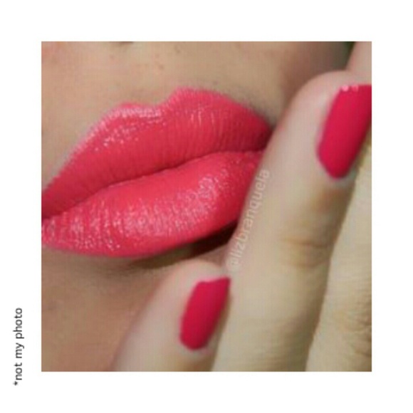 Maybelline 'Shocking Coral' Lipstick