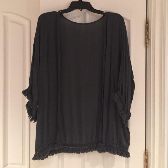 Dark gray cardigan from Barcelona
