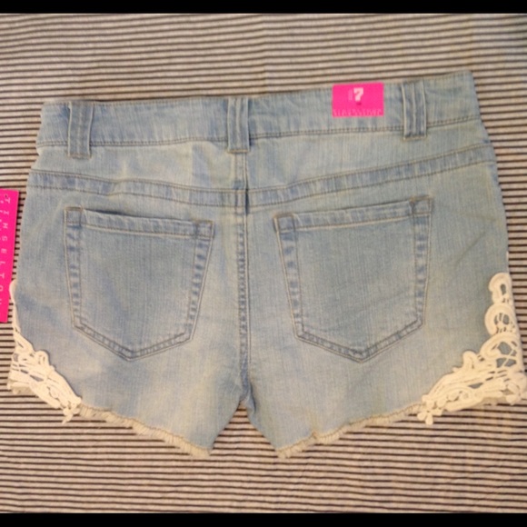 Denim & Lace Shorts - Picture 2 of 3