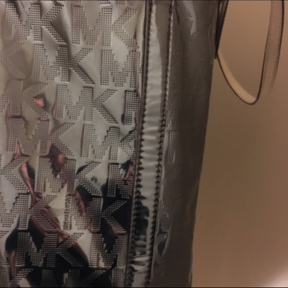 Authentic MK Purse - Picture 2 of 4