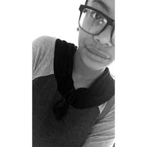 Meet your Posher, Thalia