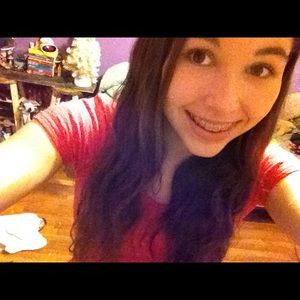 Meet your Posher, Courtney