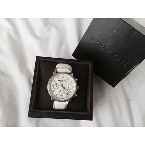 Michael Kors Watch with diamond with Box