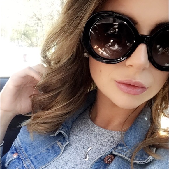 Meet your Posher, Jocelyn - Picture 4 of 4