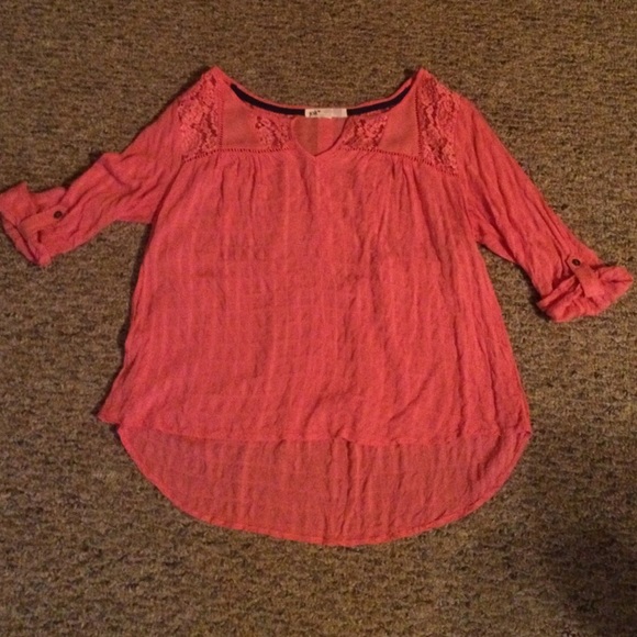 Coral 3/4 sleeve top