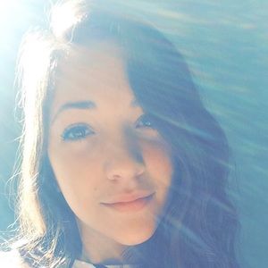 Meet your Posher, Sandra-anne