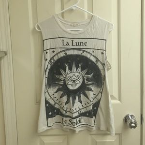 La Lune/Le Soleil sleeveless tee