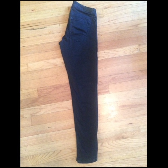 Dark navy low rise jean