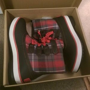 Ugg snow,  rain boots