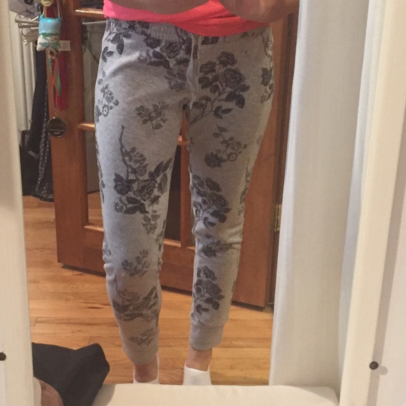 Cynthia Rowley Bonded Floral Leggings