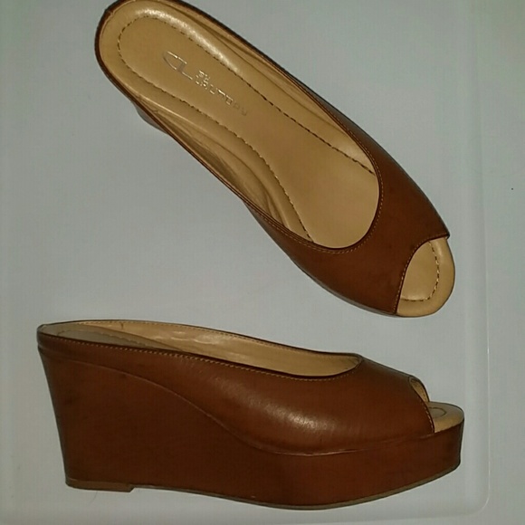 Chinese Laundry Shoes - Chinese Laundry Desiree wedge heels sz 7.5