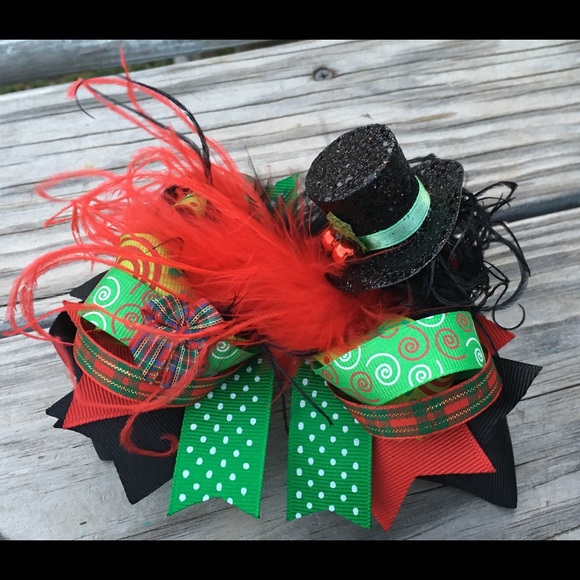 Over the top Christmas hair bow!