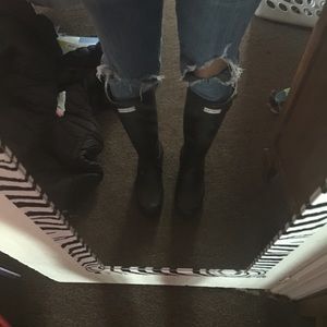 Black hunter boots
