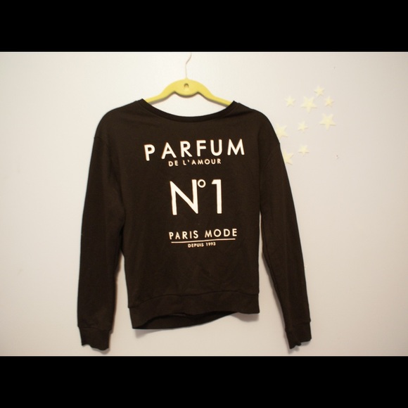 NWOT Parfum De L'amoure Sweatshirt