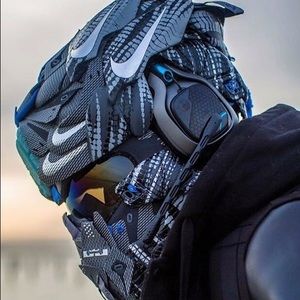 Meet your Posher, Ethan