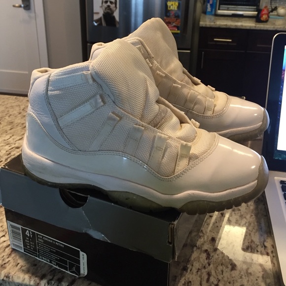 Jordan 11's - Picture 2 of 4