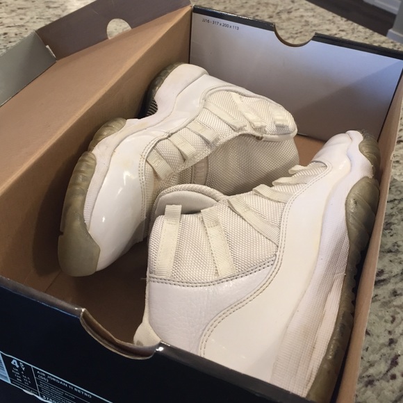 Jordan 11's - Picture 4 of 4
